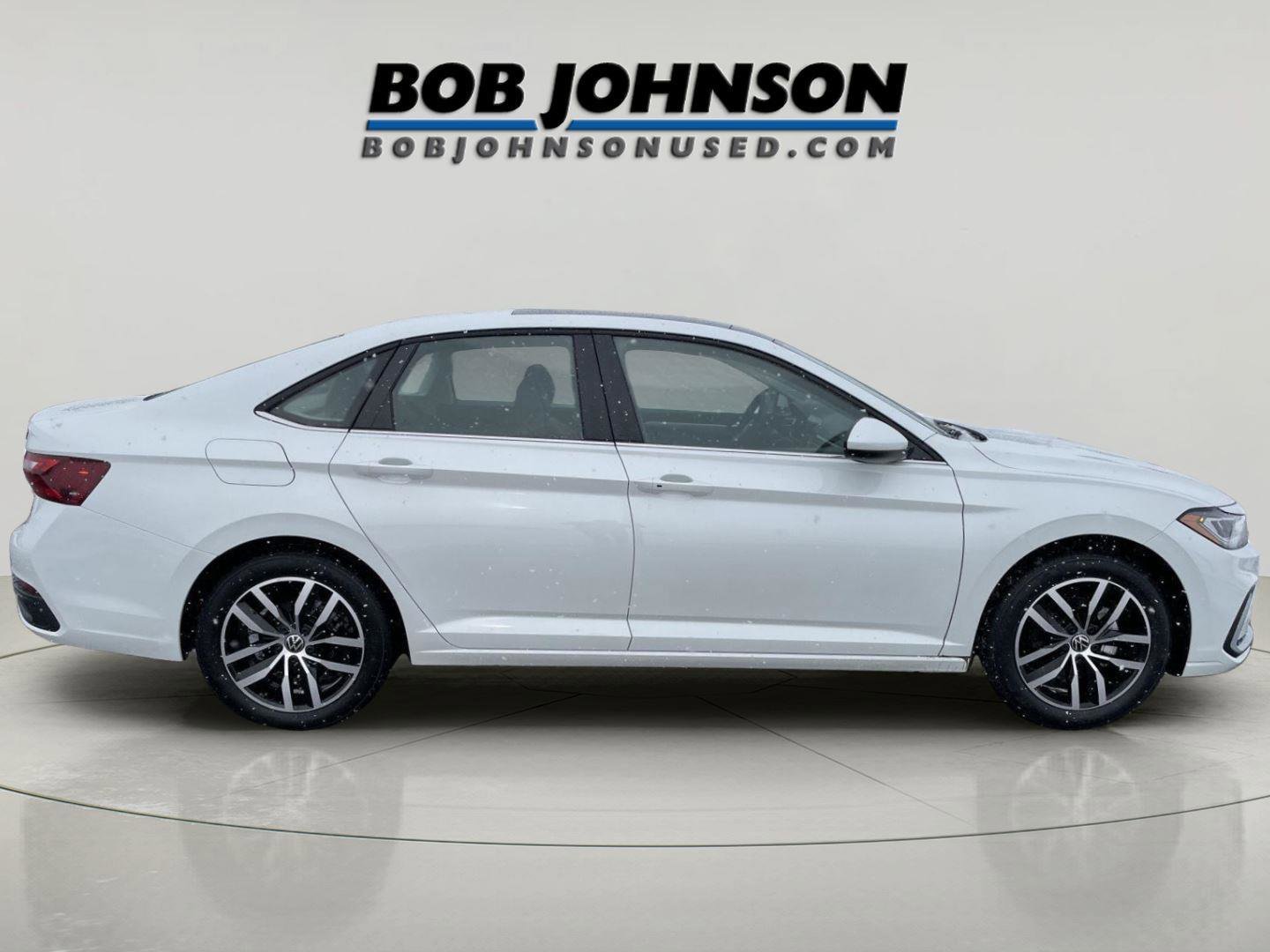 Used 2025 Volkswagen Jetta SE w/ Sunroof Package image 8