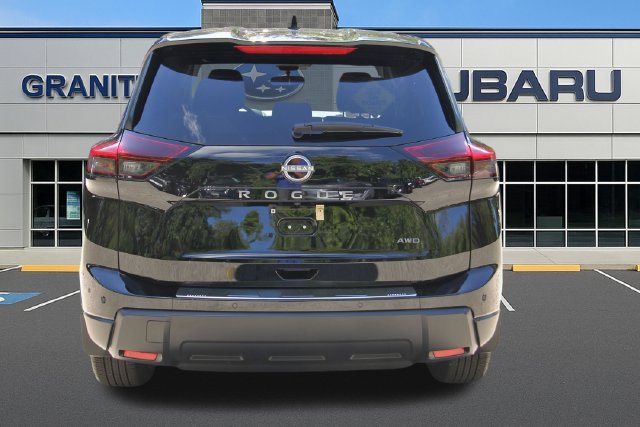 Used 2025 Nissan Rogue SV AWD/4WD image 8
