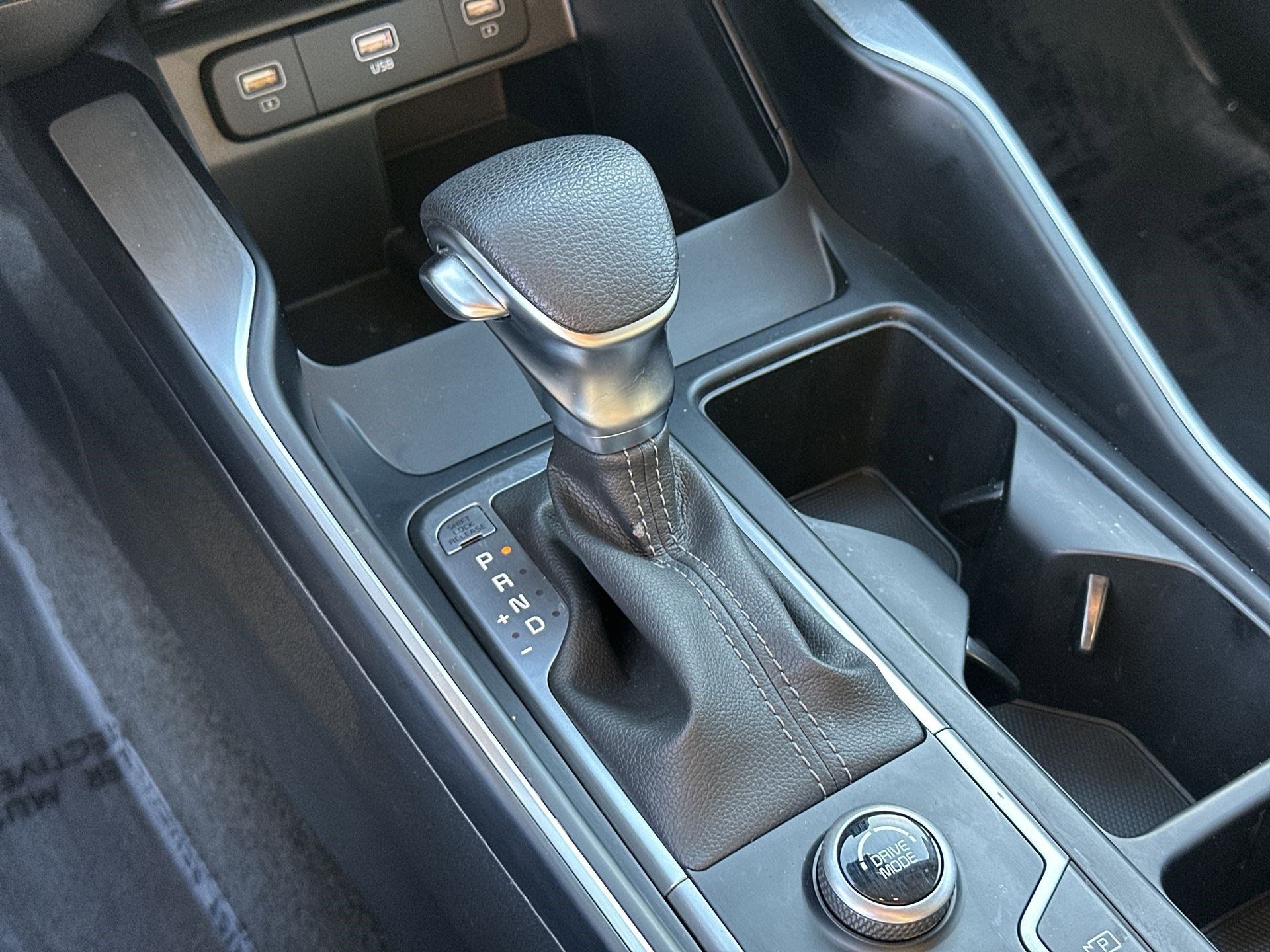 Used 2023 Kia Sorento LX image 20