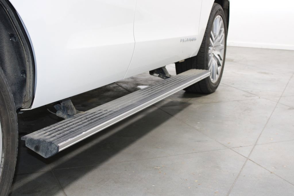 Used 2024 Ford Expedition Platinum image 13