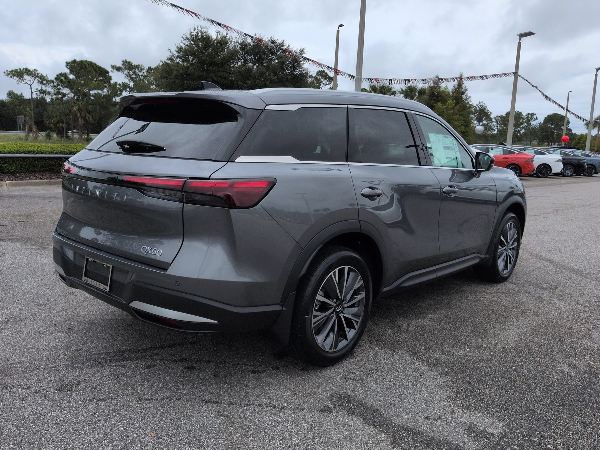 New 2027 INFINITI QX60 Luxe w/ Cargo Package FWD image 5