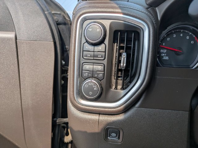 Used 2019 Chevrolet Silverado 1500 LT Trail Boss AWD/4WD image 18