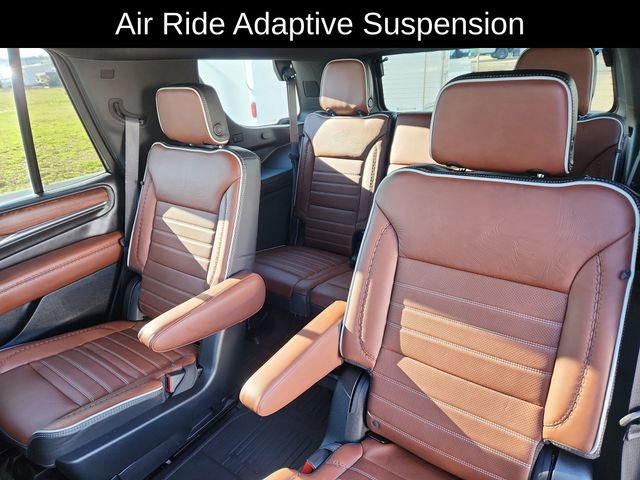 Used 2023 GMC Yukon Denali Ultimate w/ LPO, Floor Liner Package image 29