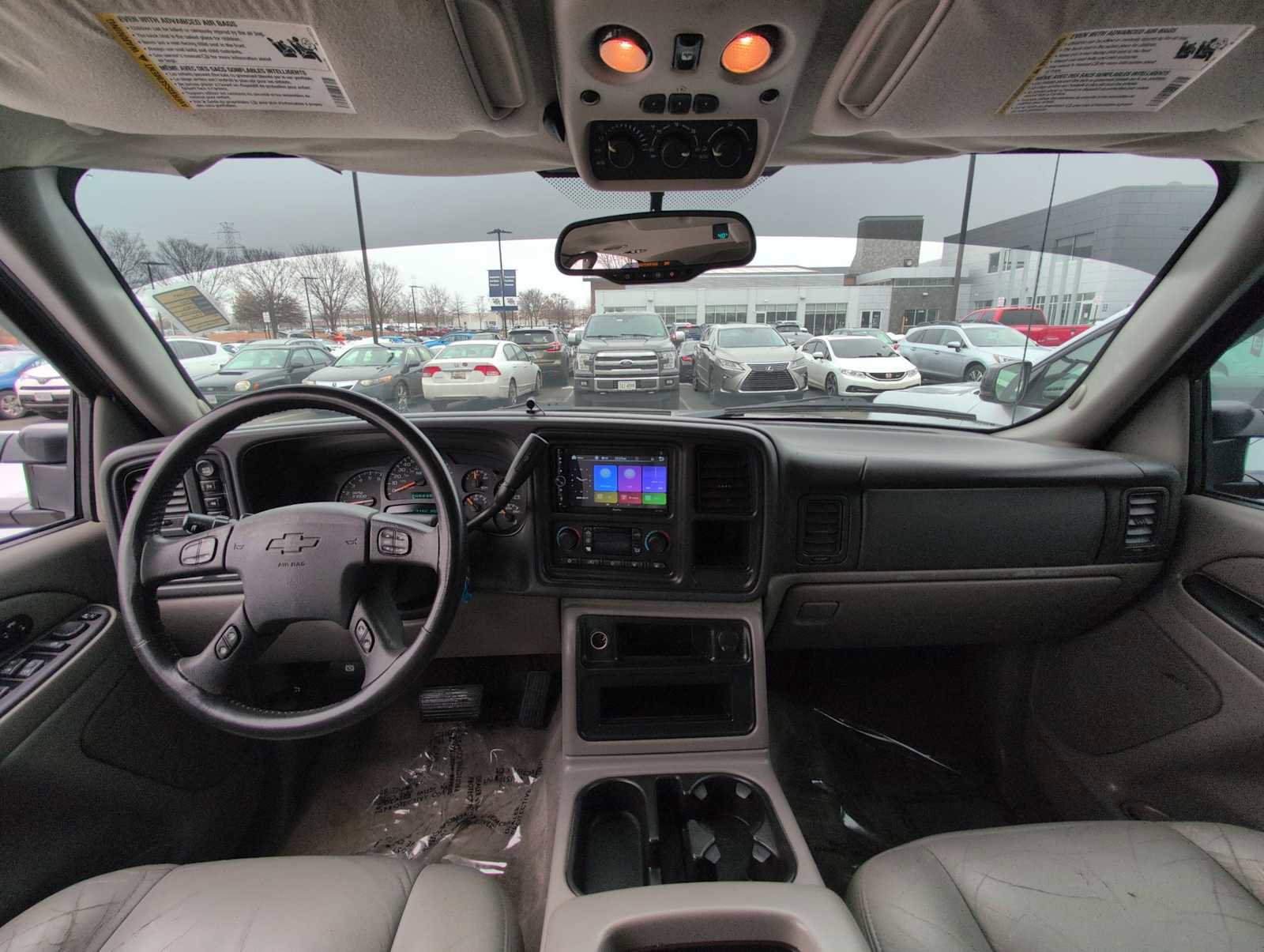 Used 2005 Chevrolet Suburban Z71 w/ Preferred Equipment Group image 16