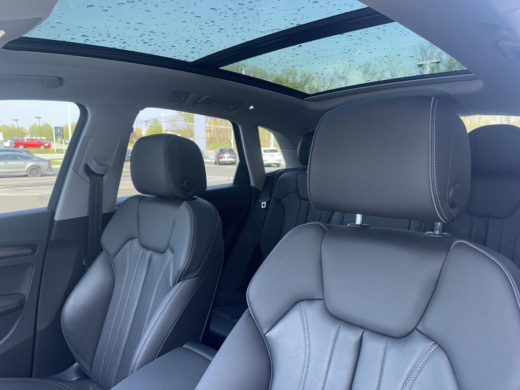Certified 2025 Audi Q5 e Premium Plus image 33