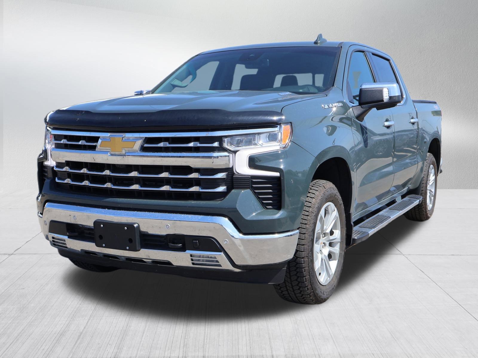 Used 2025 Chevrolet Silverado 1500 LTZ w/ LTZ Convenience Package II image 3