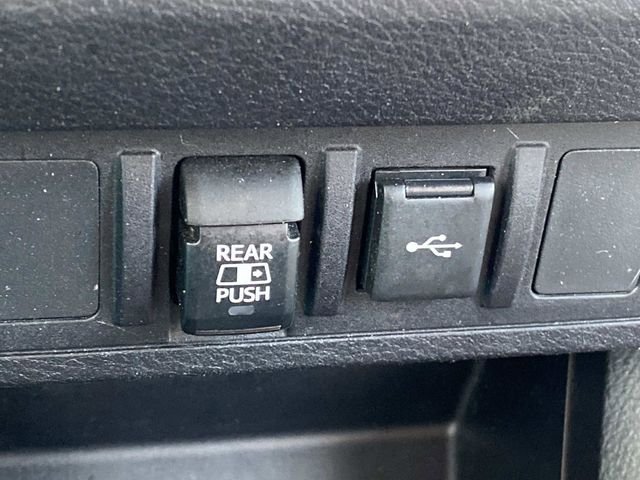 Used 2021 Toyota Tacoma SR5 RWD image 28