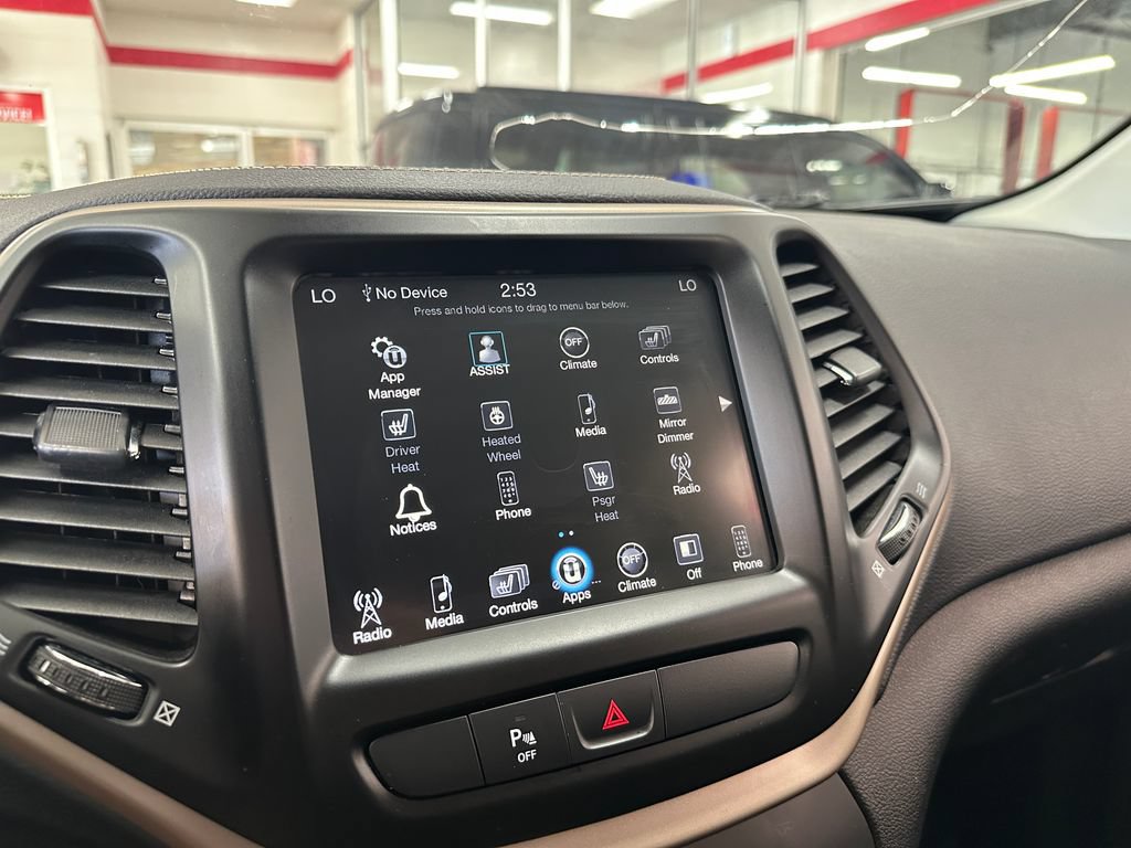 Used 2018 Jeep Cherokee Limited w/ Trailer Tow Group AWD/4WD image 23