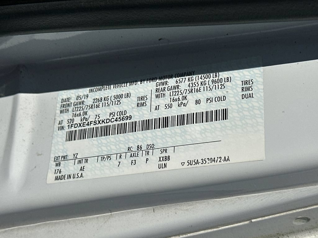 Used 2019 Ford E-450 and Econoline 450 Super Duty w/ Power Windows & Locks Group RWD image 9