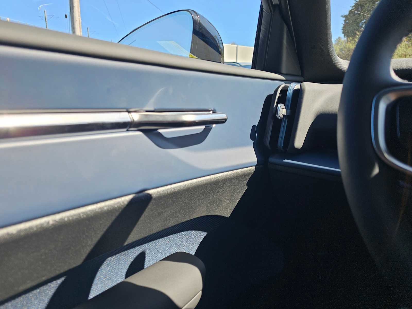 New 2026 Volvo EX30 Plus w/ Climate Package image 27