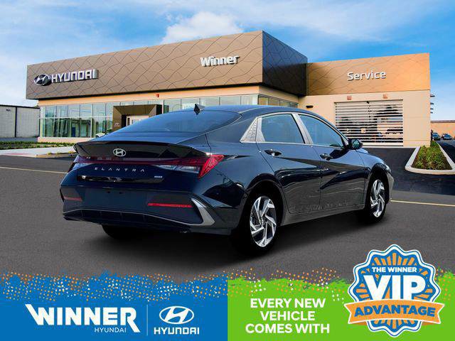 New 2025 Hyundai Elantra SEL image 7