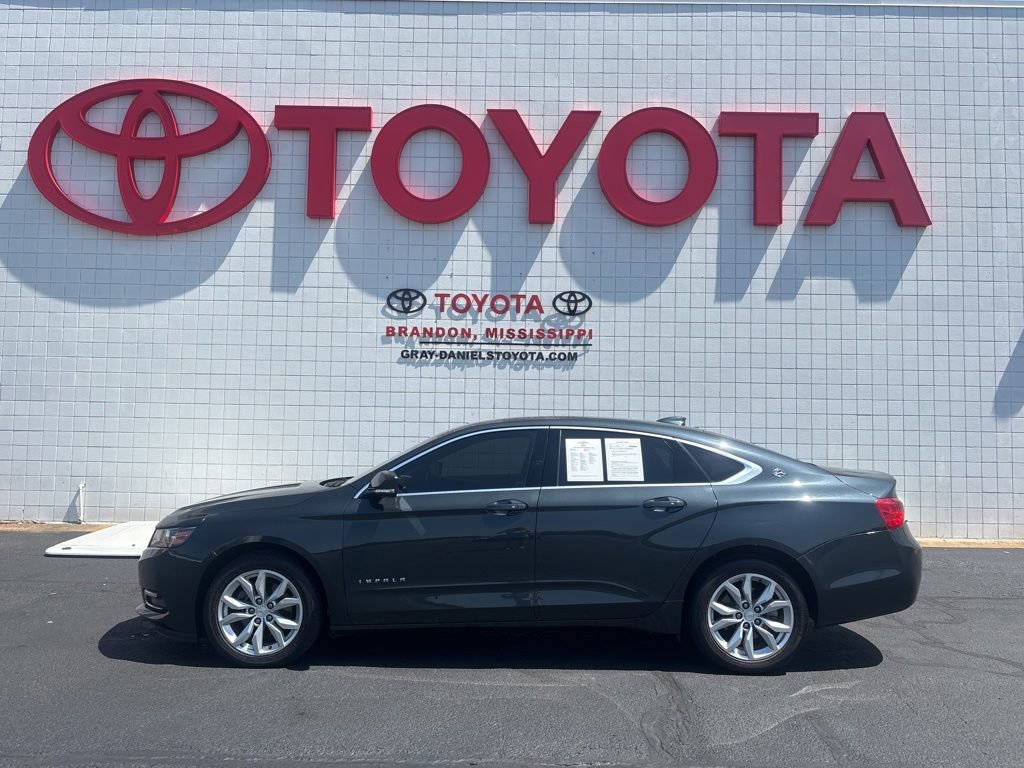 Used 2018 Chevrolet Impala LT FWD image 3