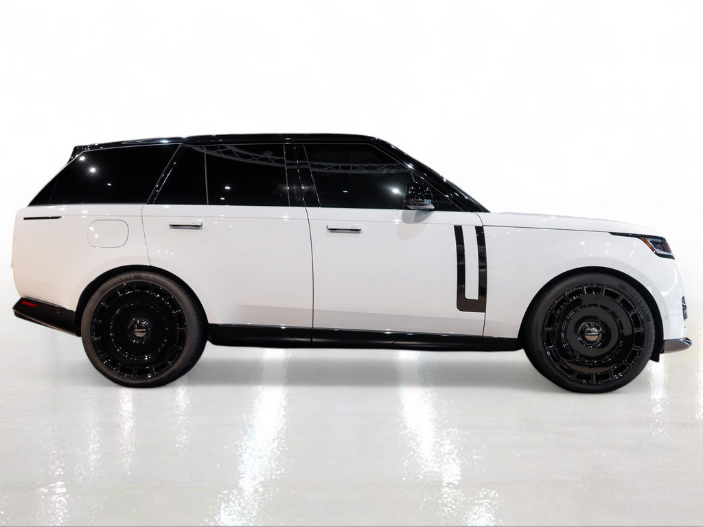 Used 2025 Land Rover Range Rover SE AWD/4WD image 9