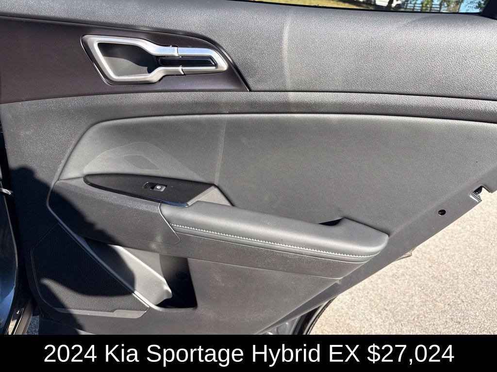 Used 2024 Kia Sportage EX AWD/4WD image 20