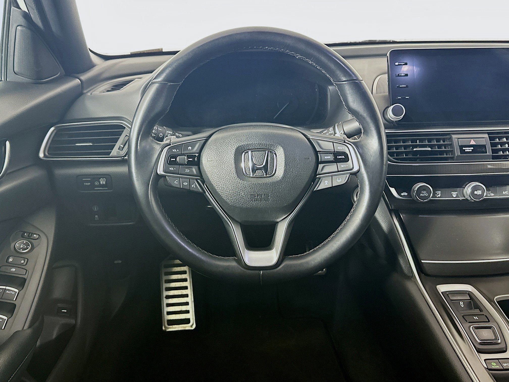 Used 2018 Honda Accord Sport image 17