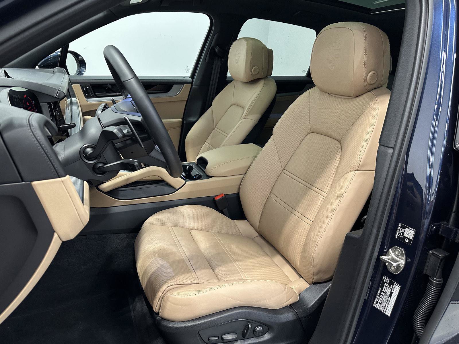 Used 2026 Porsche Cayenne S AWD/4WD image 5