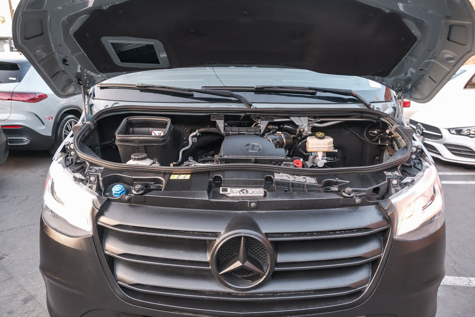 Used 2024 Mercedes-Benz Sprinter 2500 w/ Acoustic Package image 81