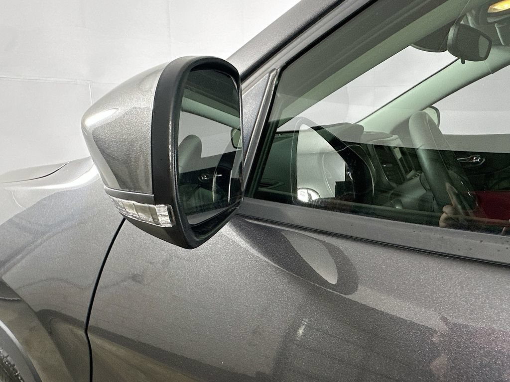 Used 2021 Jeep Cherokee Latitude Plus FWD image 37