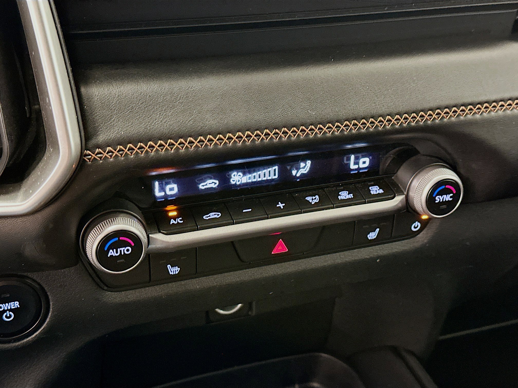 Used 2025 MAZDA CX-50 AWD 2.5 Hybrid w/ Premium Pkg image 24