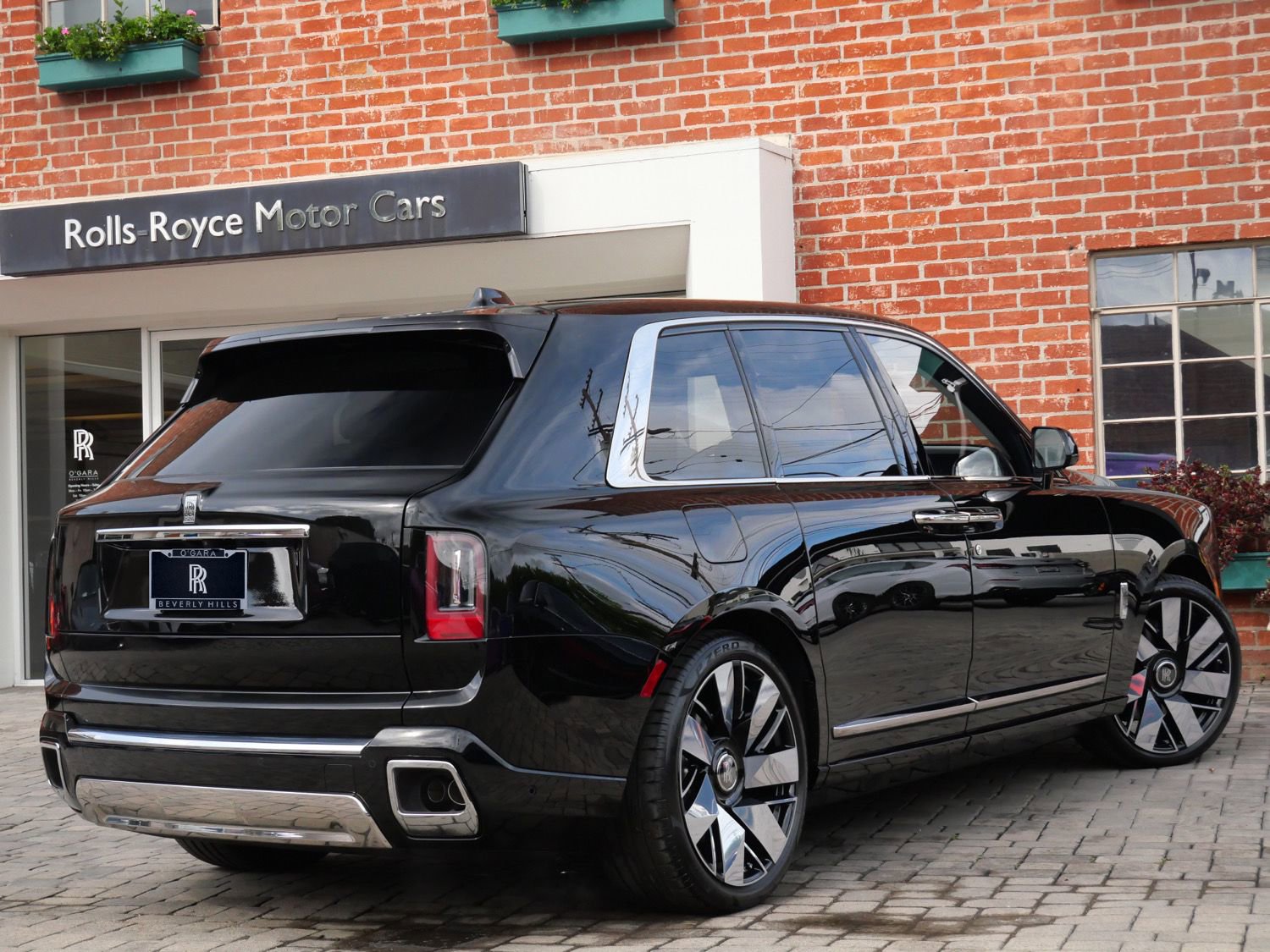 New 2026 Rolls-Royce Cullinan image 2