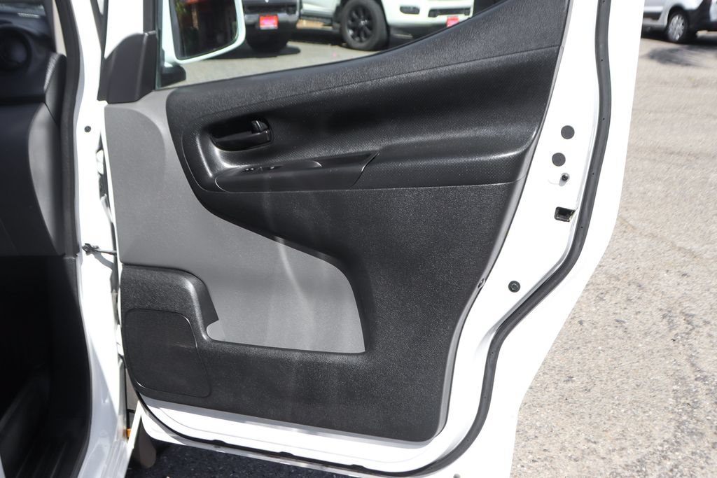 Used 2018 Nissan NV200 SV w/ Navigation Package FWD image 35
