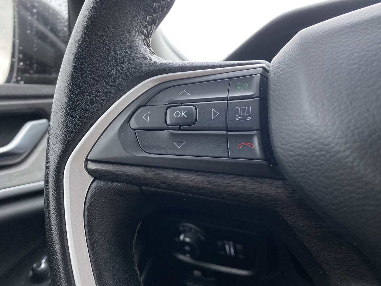 Certified 2022 Jeep Grand Cherokee L Limited image 24