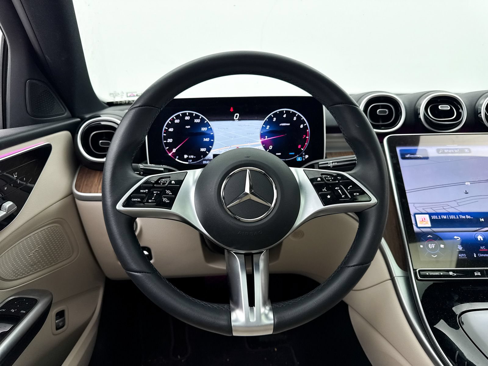 Used 2024 Mercedes-Benz C 300 Sedan image 32