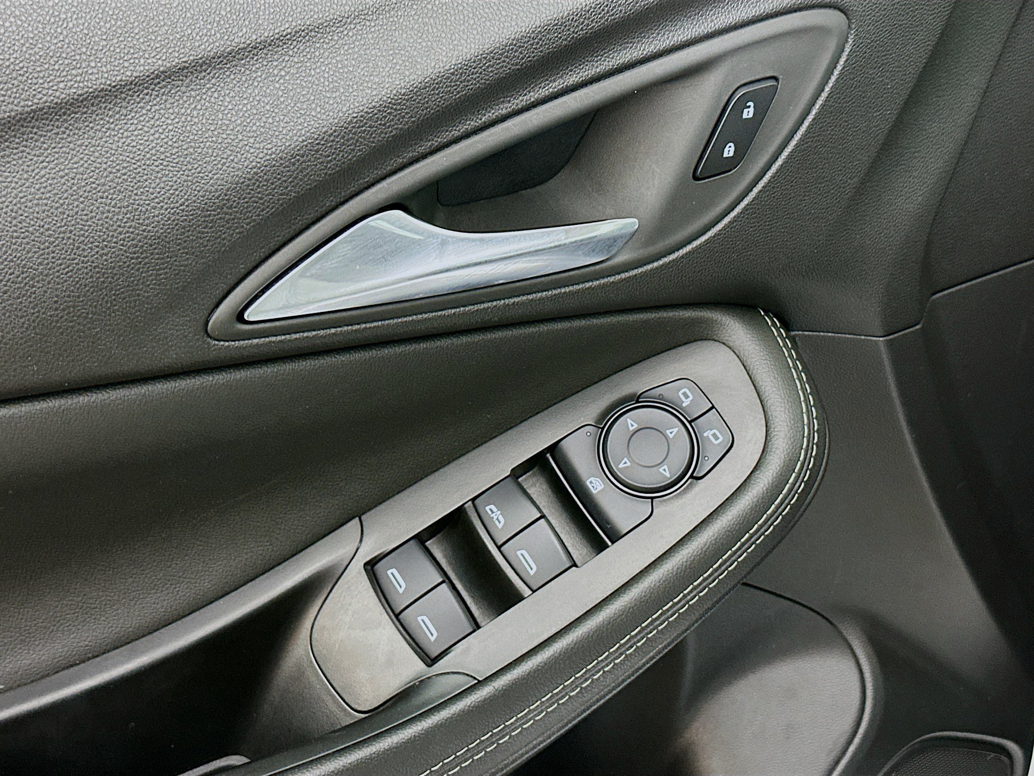 Used 2025 Buick Encore GX Preferred FWD image 15