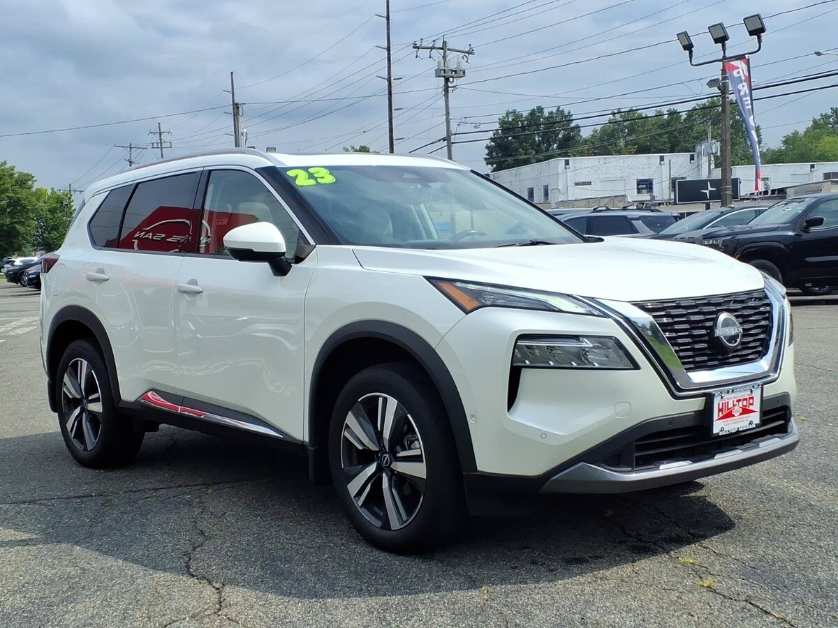 Used 2023 Nissan Rogue SL w/ SL Premium Package AWD/4WD image 3