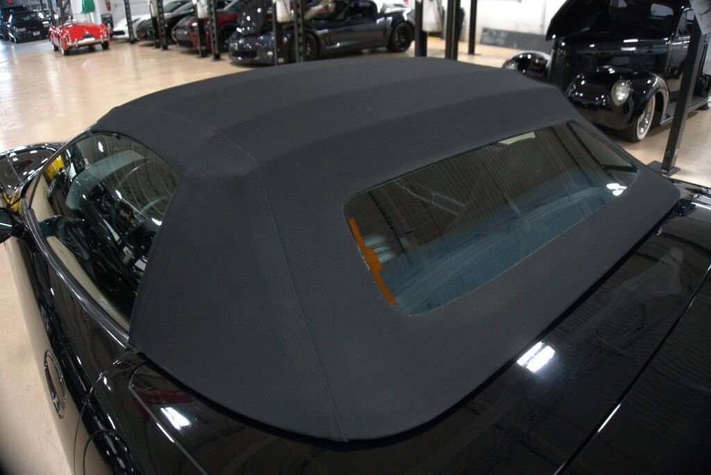 Used 2002 Chevrolet Corvette Convertible w/ Preferred Equipment Group2 image 17