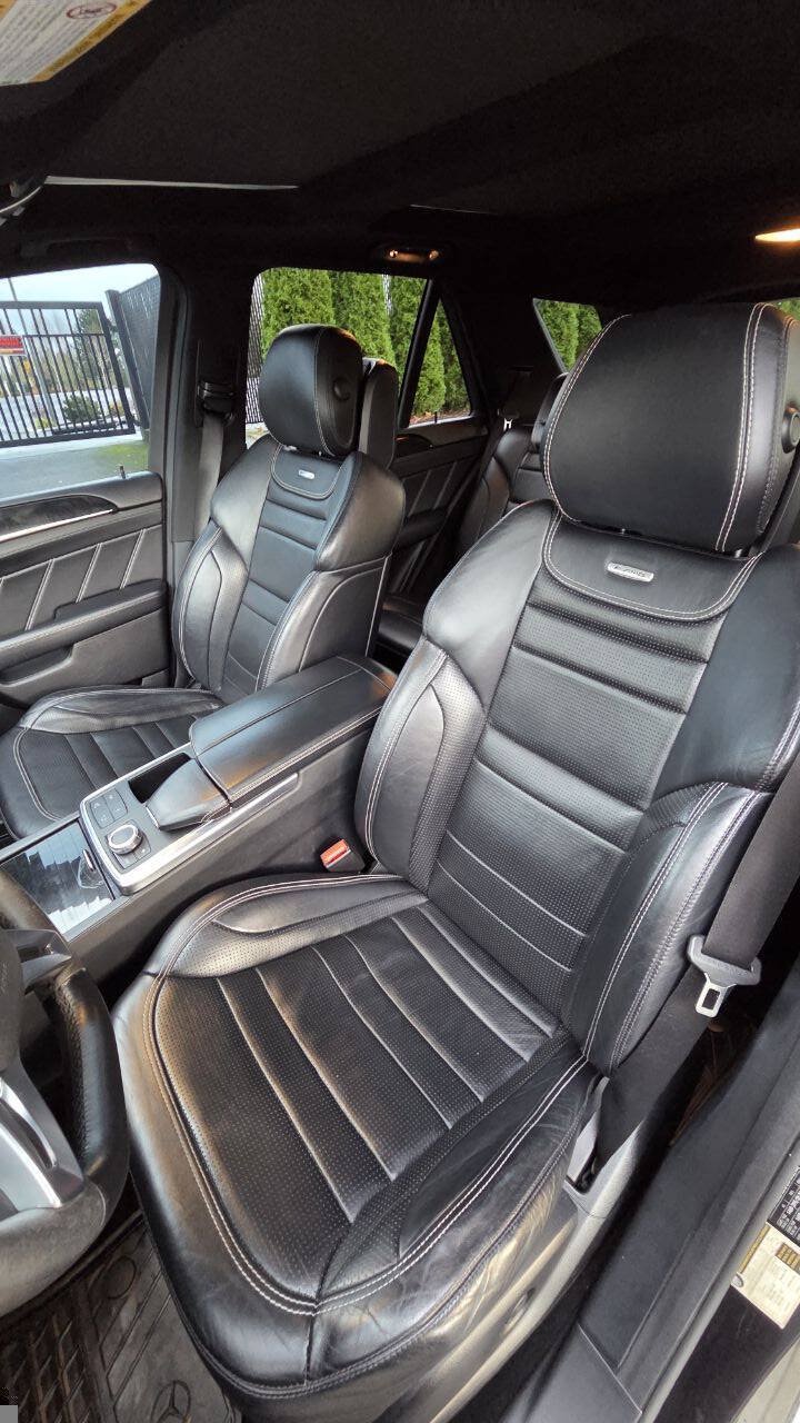 Used 2012 Mercedes-Benz ML 63 AMG 4MATIC image 16