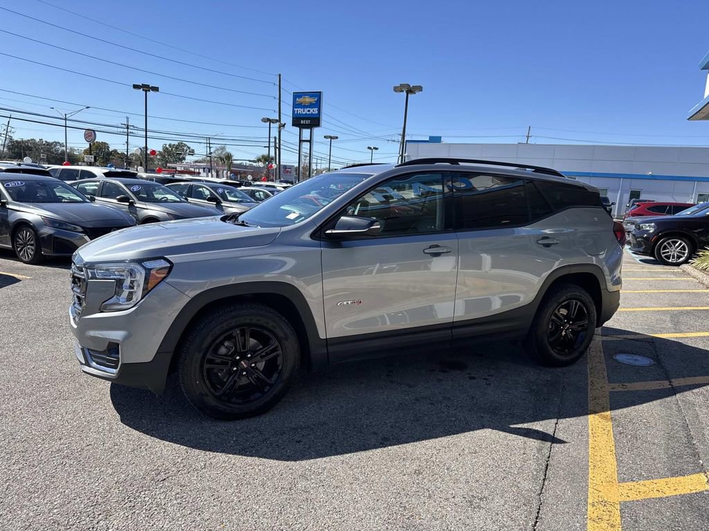 Used 2023 GMC Terrain AT4 image 4