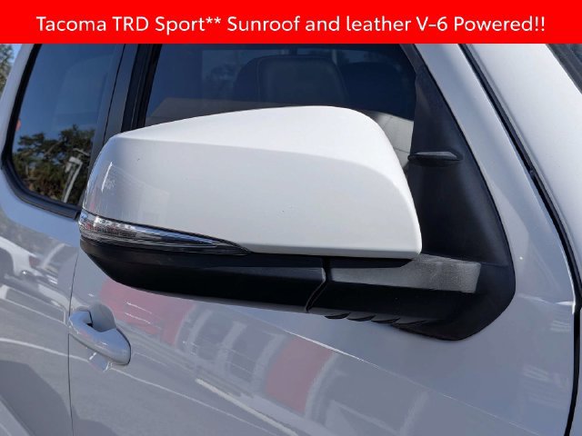 Used 2022 Toyota Tacoma TRD Sport w/ TRD Premium Sport Package RWD image 12