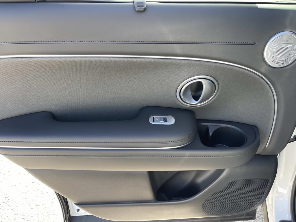 New 2026 Hyundai Palisade Calligraphy FWD image 16