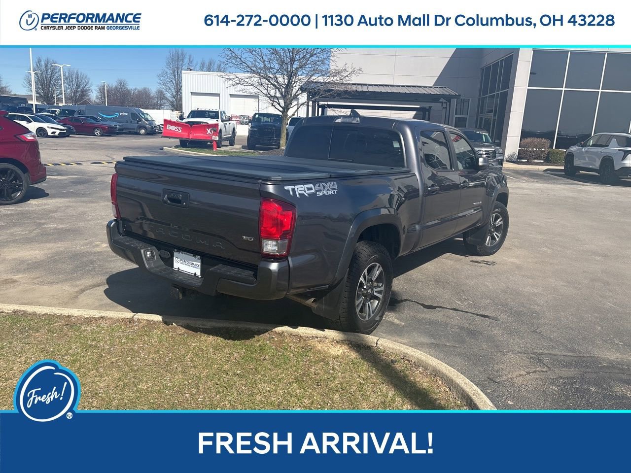 Used 2017 Toyota Tacoma TRD Sport image 4