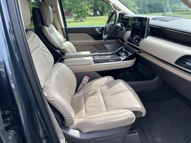 Used 2022 Lincoln Navigator Reserve AWD/4WD image 26