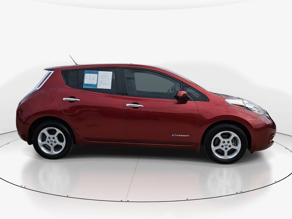 Used 2014 Nissan Leaf SV w/ LED & Quick Charge Package video 3
