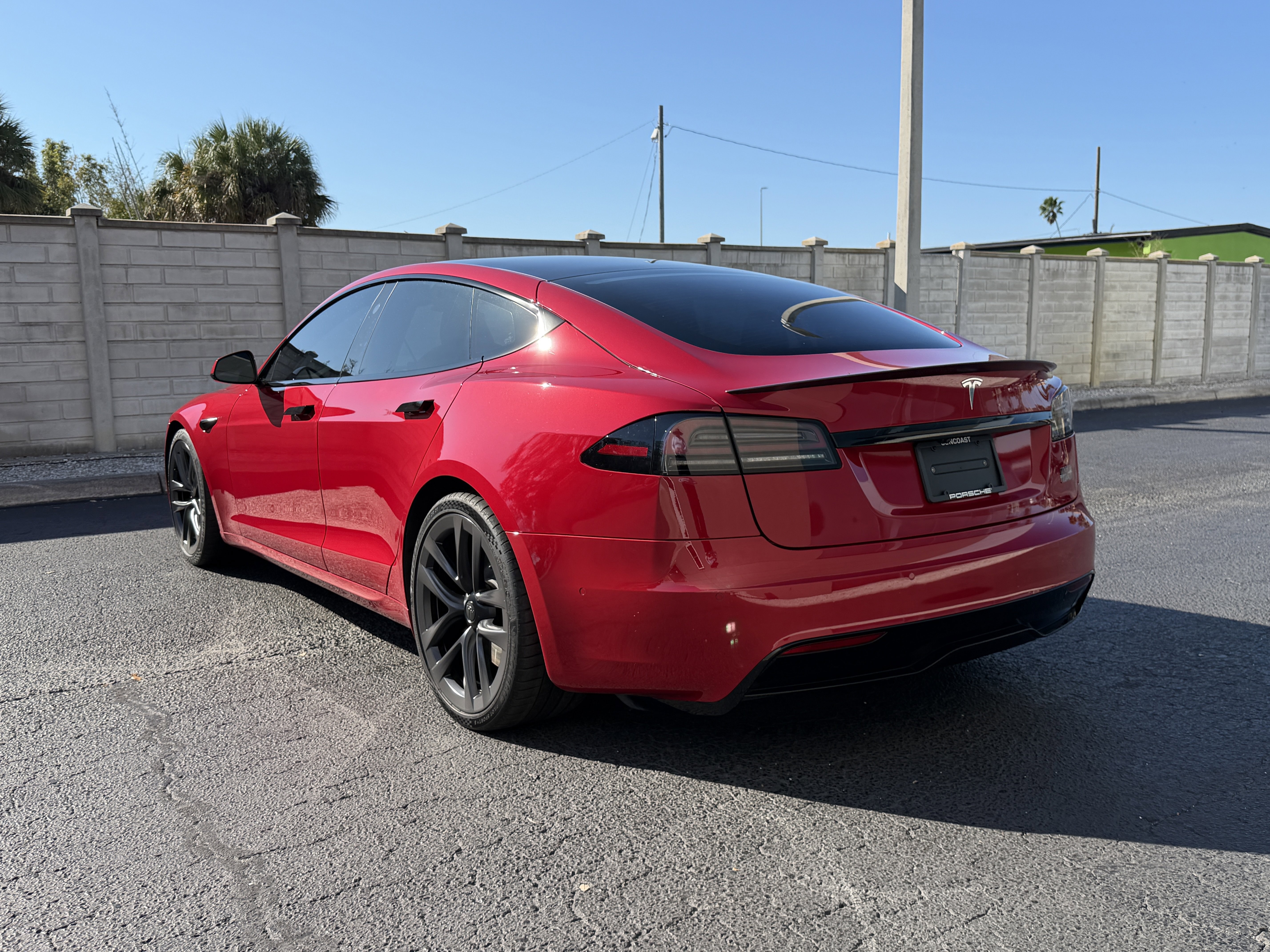 Used 2022 Tesla Model S Plaid image 3