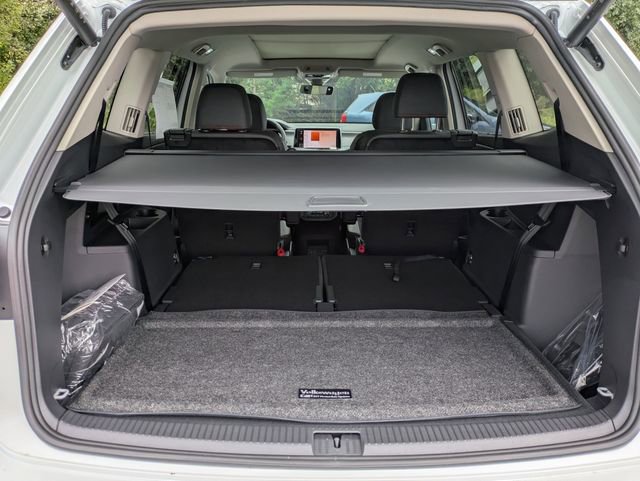 New 2026 Volkswagen Atlas Peak Edition image 13