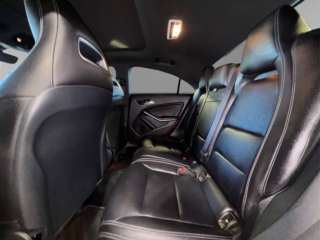 Used 2018 Mercedes-Benz CLA 250 4MATIC image 12