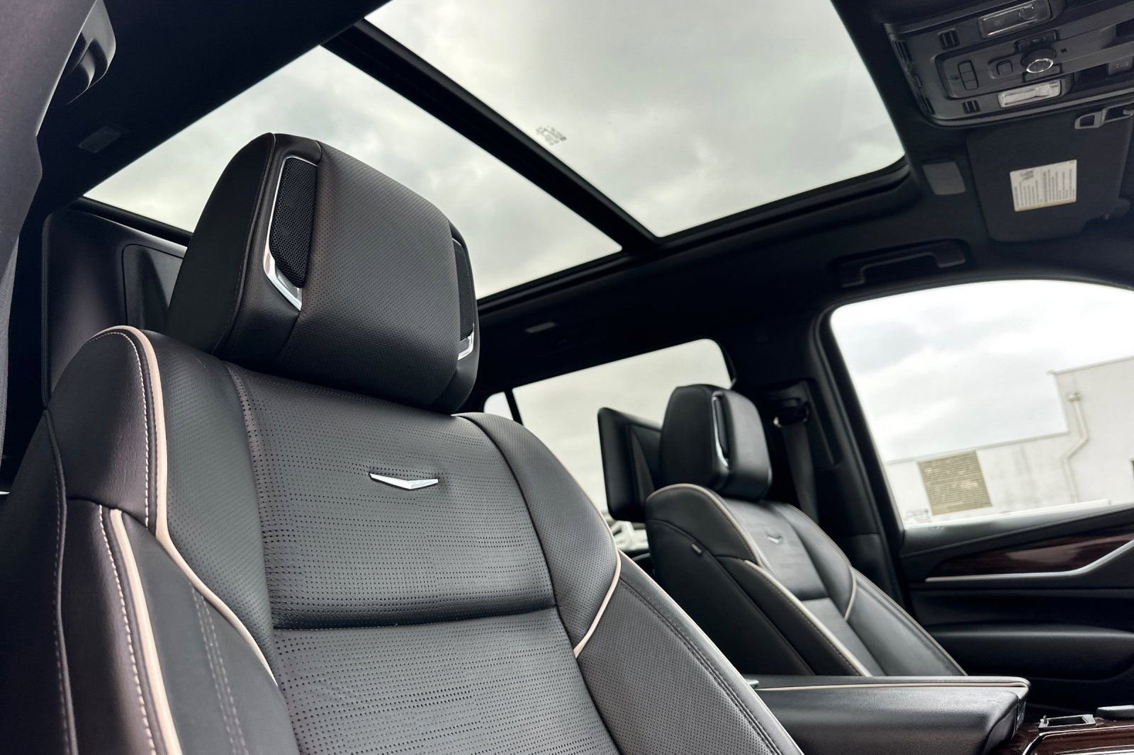 Certified 2021 Cadillac Escalade Premium Luxury RWD image 22