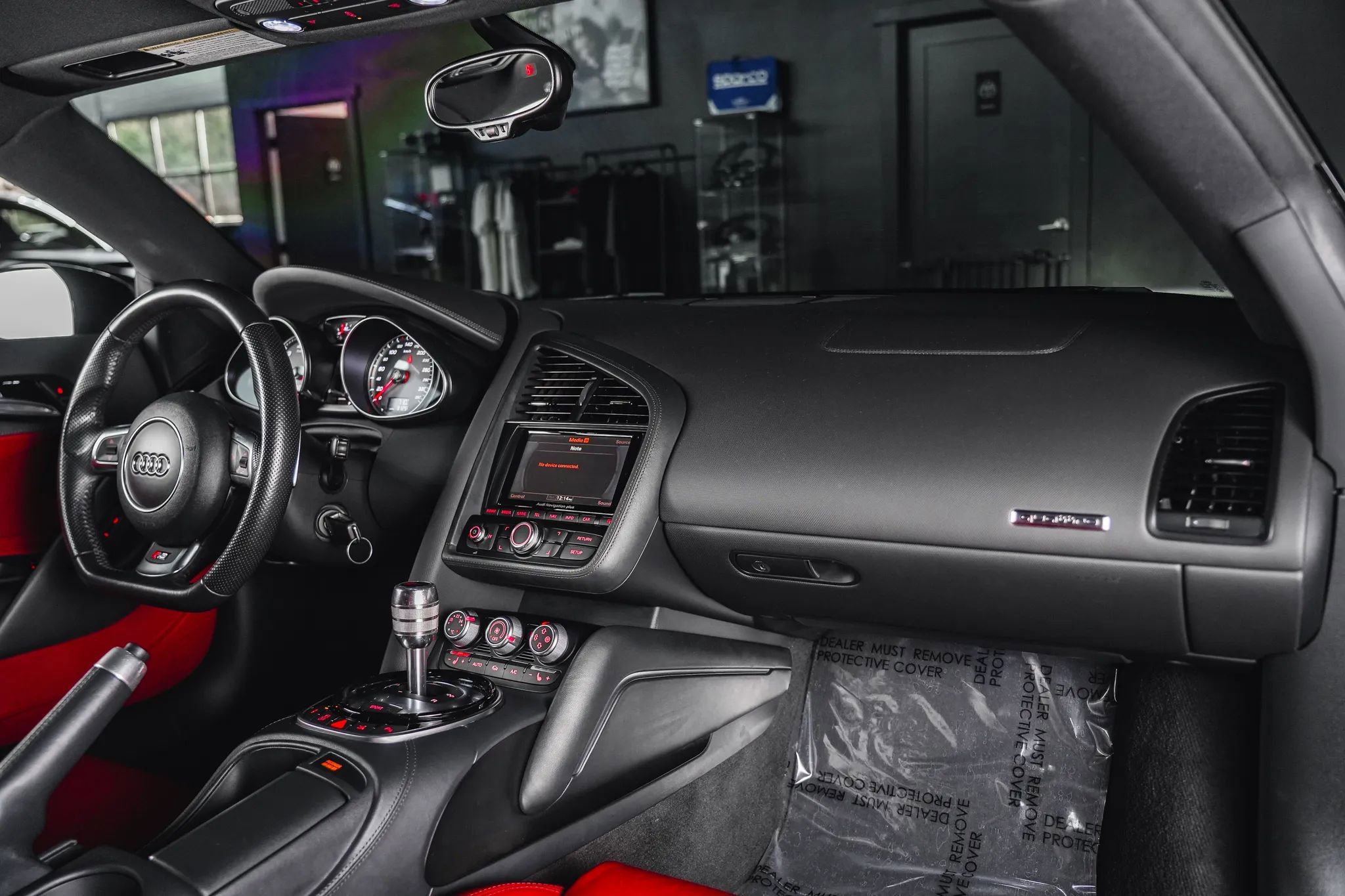 Used 2015 Audi R8 V8 image 44