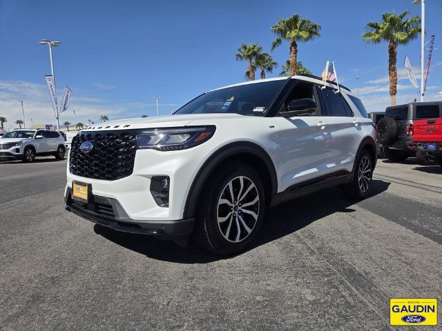 Certified 2025 Ford Explorer ST-Line w/ Premium Package RWD image 3