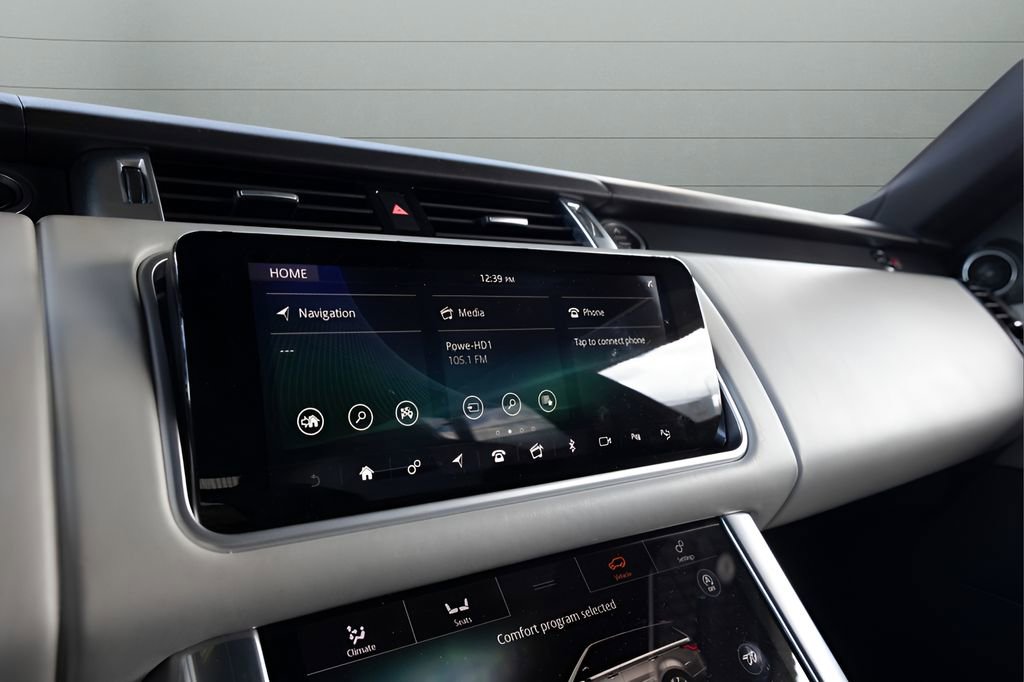 Used 2020 Land Rover Range Rover Sport SVR image 24