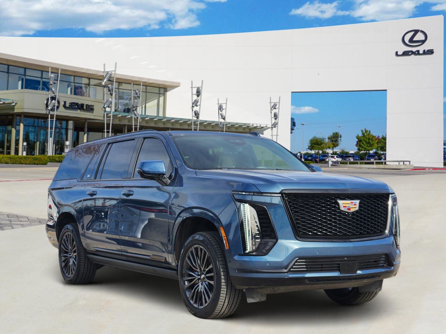 Used 2025 Cadillac Escalade ESV Sport Platinum image 2