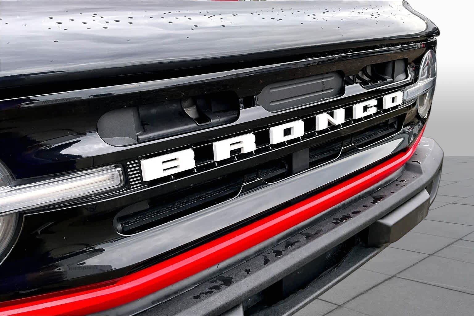 Used 2022 Ford Bronco Outer Banks AWD/4WD image 32