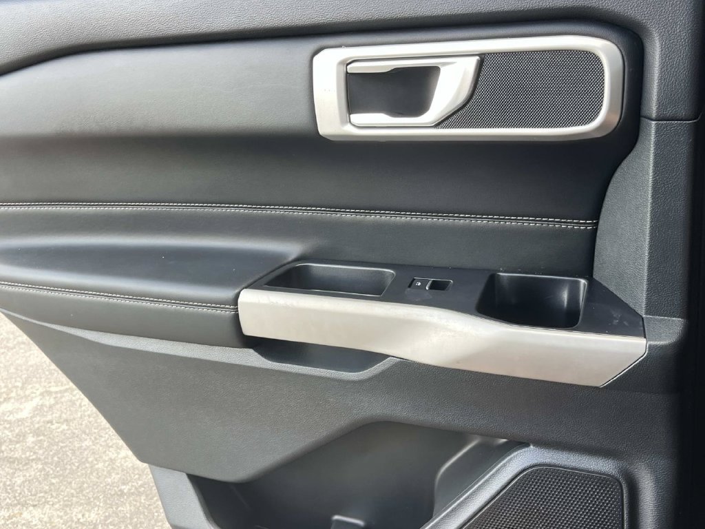 Used 2022 Ford Explorer XLT RWD image 23