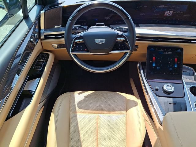 Certified 2026 Cadillac Escalade IQ Luxury 2 w/ LPO, Premium Carpet Package AWD/4WD image 11
