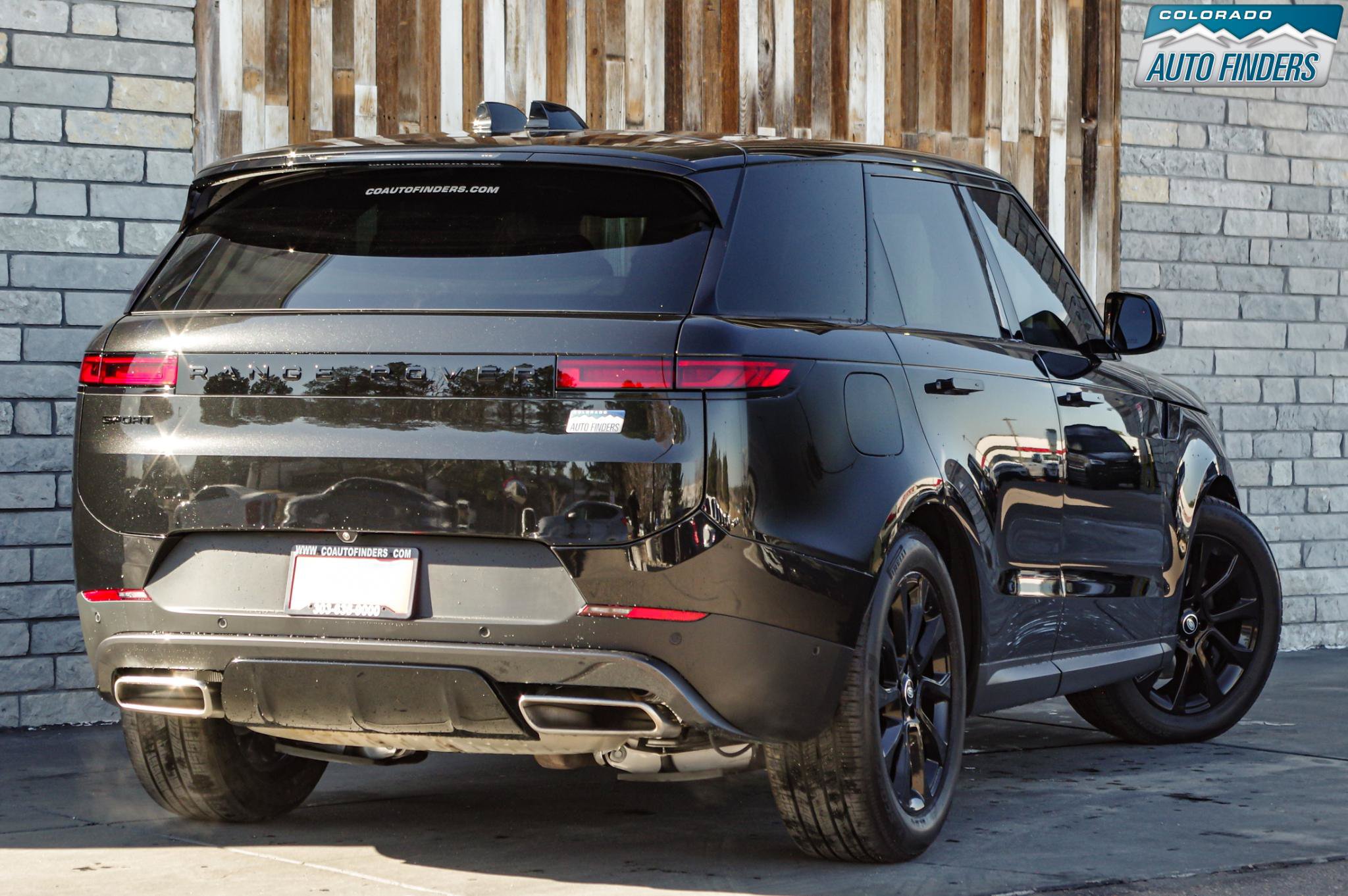 Used 2025 Land Rover Range Rover Sport SE AWD/4WD image 7