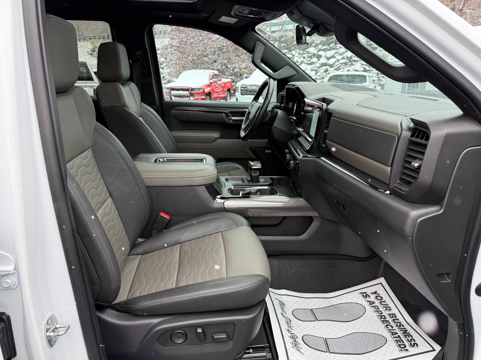 Used 2022 Chevrolet Silverado 1500 ZR2 w/ Technology Package image 23